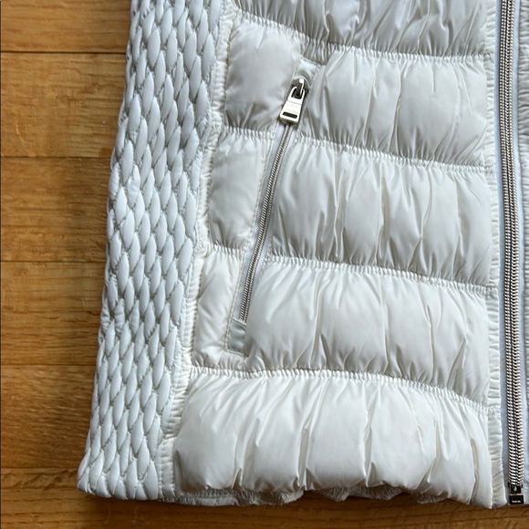 Calvin Klein Performance Off-White Stretchy Quilted Vest Medium - Picture 3 of 12